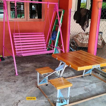 Homestay d' Tengah Bandar Kuala Rompin Luaran gambar
