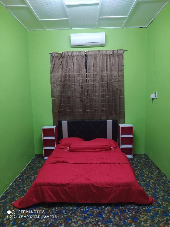 Homestay d' Tengah Bandar Kuala Rompin Luaran gambar